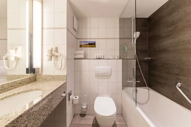Standard, Queen Bed, Accessible, Best Western Plus Hotel Koeln City 5/5
