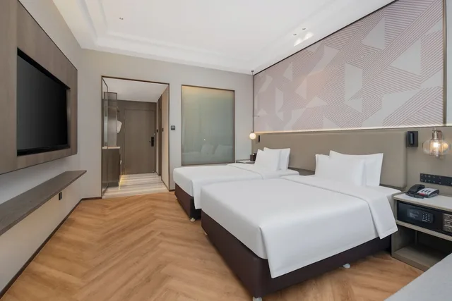 غرفة قياسية بسريرين منفصلين بإطلالة على المدينة، Crowne Plaza City Center Ningbo 3/5