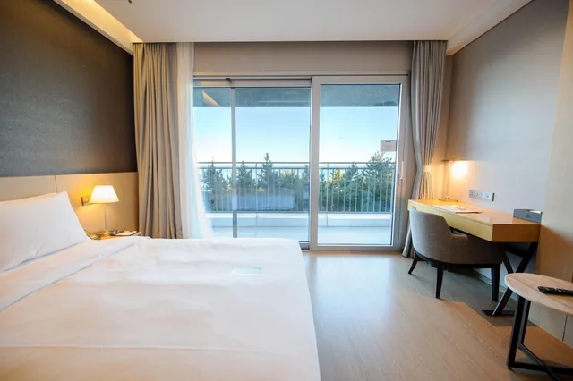 غرفة بسرير مزدوج بإطلالة على البحر، St. John's Hotel 1/5