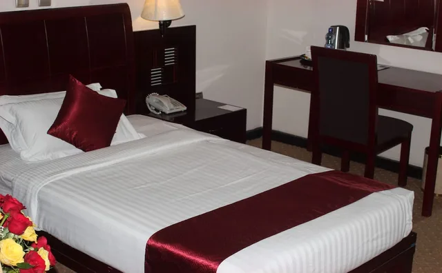 غرفة كومفورت بسريرين منفصلين بشرفة، Kaleb Hotel 3/5