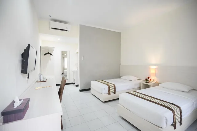 غرفة ديلوكس بسريرين منفصلين، Cakra Kusuma Hotel 1/5