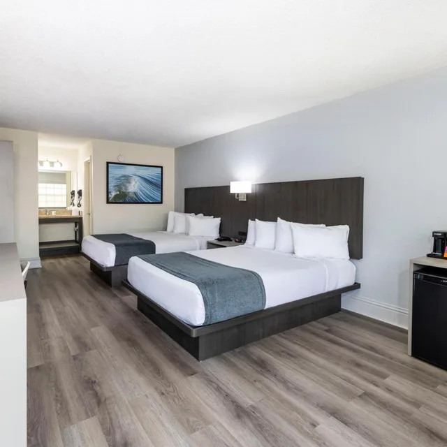 غرفة سوبيريور بسريرين كوين بإطلالة على المسبح، Avanti International Resort 2/7