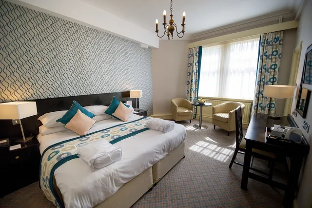 غرفة قياسية بسرير كينج، Crown And Mitre Hotel Sure Hotel Collection By Best Western 3/4
