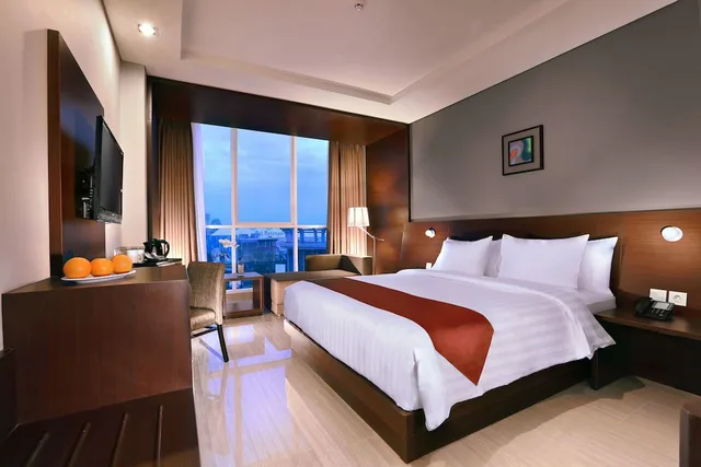غرفة ديلوكس بسريرين منفصلين، Aston Imperial Bekasi Hotel & Conference Center 1/2