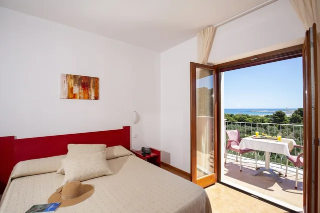 Room, Double Bed, Sea View, Balcony, Delle More 1/4