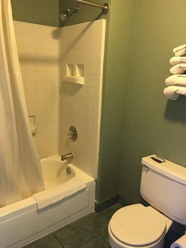 غرفة قياسية بسريرين كوين، Applegate Inn 1/2