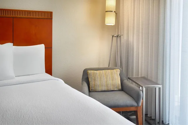 جناح بسريرين مزدوجين مع أريكة، Courtyard By Marriott Atlanta Airport South Sullivan Road 3/10
