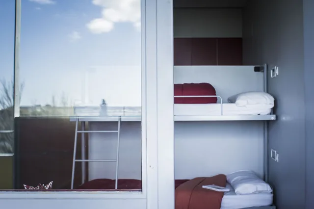 غرفة عائلية بأسرّة بطابقين بشرفة، Centre Esplai Hostel 5/5