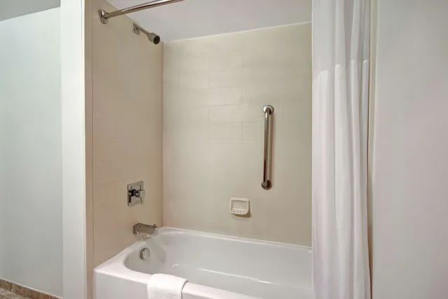 استوديو بسرير كينج، Hampton Inn & Suites Alexandria Old Town Area South 5/8