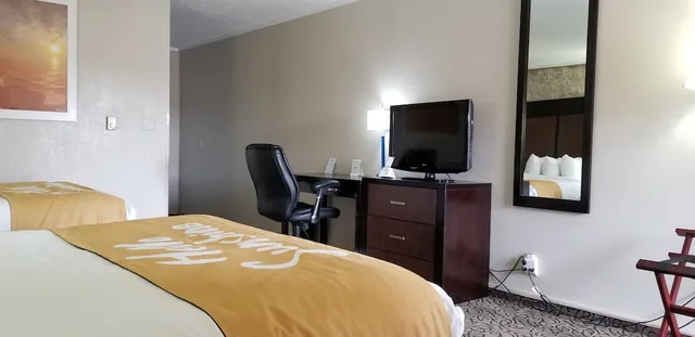 غرفة بسريرين كوين يُسمح فيها بالحيوانات الأليفة، Days Inn & Suites by Wyndham Trinidad 2/5