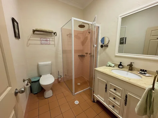 جناح بسرير كوين بشرفة بغرفة نوم واحدة، Villa Provence 5/7