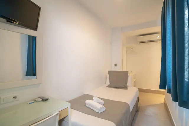 غرفة أساسية مفردة بإطلالة على الفناء، Hotel La Milagrosa 5/11