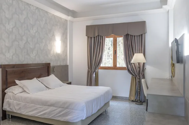 غرفة بسرير مزدوج، Hotel Plaza del Castillo 4/7