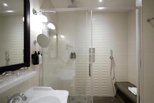 junior suite, multiple beds، Hotel Litteraire Gustave Flaubert, BW Signature Collection 4/6