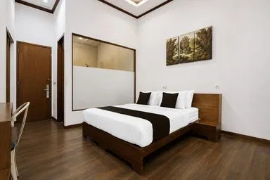 جناح مزدوج، Townhouse Oak Hotel Pondokan Tjiburial 1/1