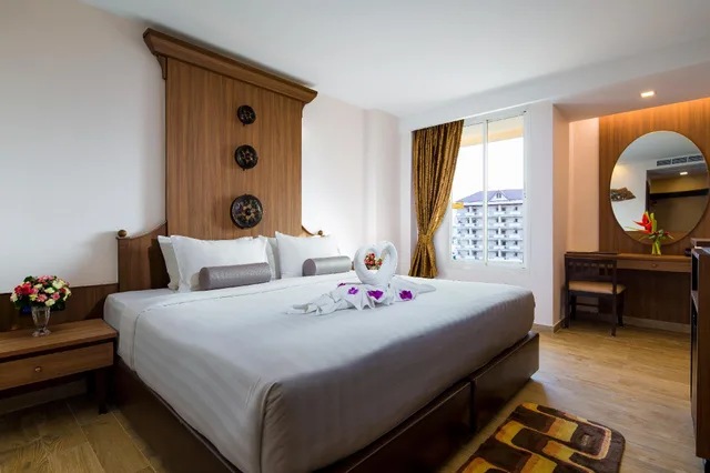 2 Bedrooms, Suite, 2 King Beds, Aiyara Palace 1/1