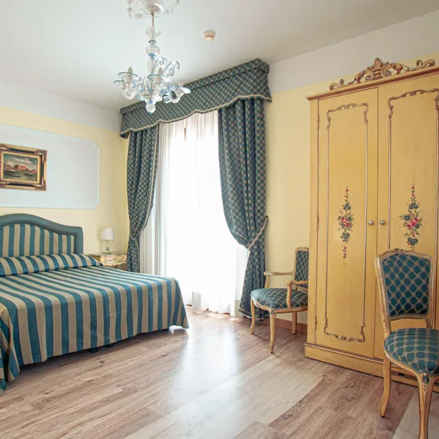 غرفة بسرير مزدوج بشرفة، Villa Edera 1/8