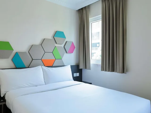 غرفة ديلوكس بسرير مزدوج، Ibis Budget Singapore Jasmine 5/7