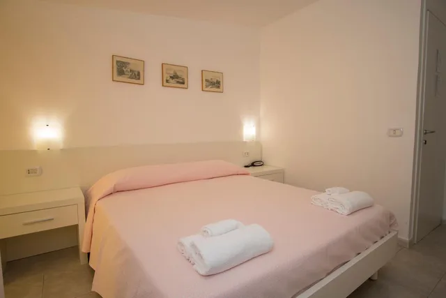 Room, Double Bed, Albergo Delfino 6/10