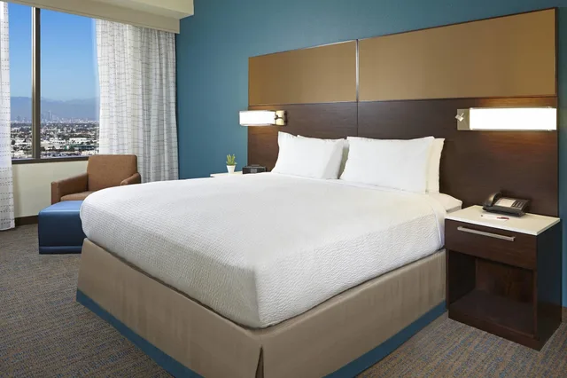 جناح بسرير كينج بغرفة نوم واحدة، Residence Inn by Marriott Los Angeles LAX/Century Boulevard 2/8