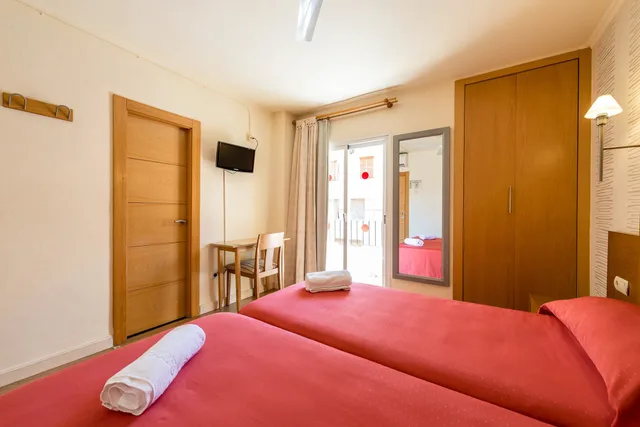 غرفة بسرير مزدوج، Hostal Europa Punico 3/6