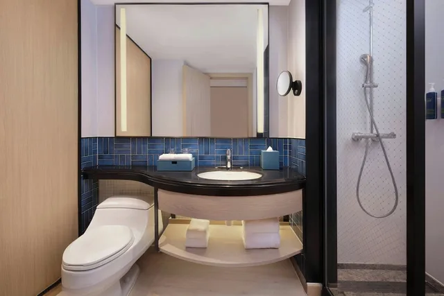 Premium, Queen Bed, Four Points By Sheraton 9/10