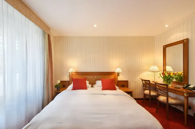 غرفة اقتصادية بسرير مزدوج بإطلالة على المدينة، GOLF HOTEL RENE CAPT 1/4