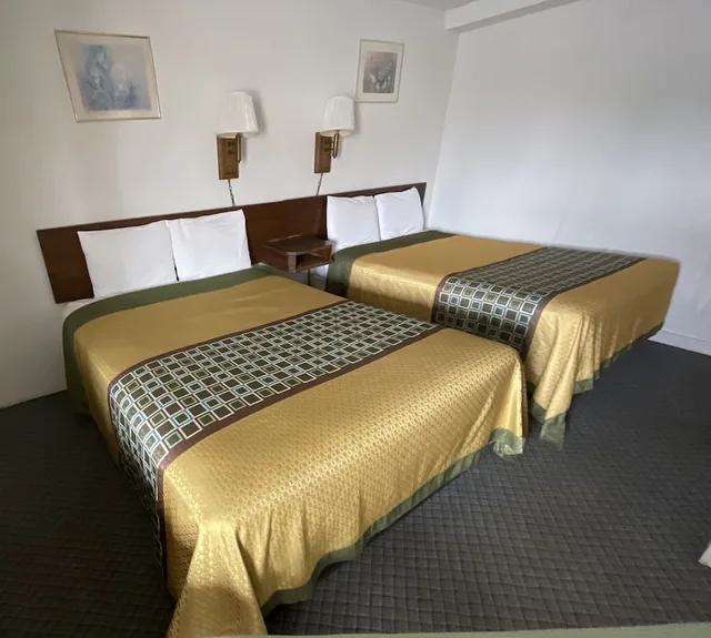 غرفة سوبيريور بسريرين كوين، Kansan Motel 2/6