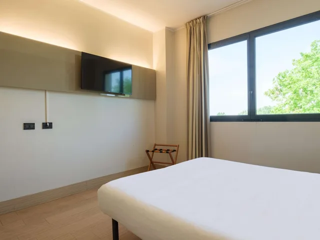 غرفة سوبيريور بسرير كوين، B&B Hotel Faenza 2/7