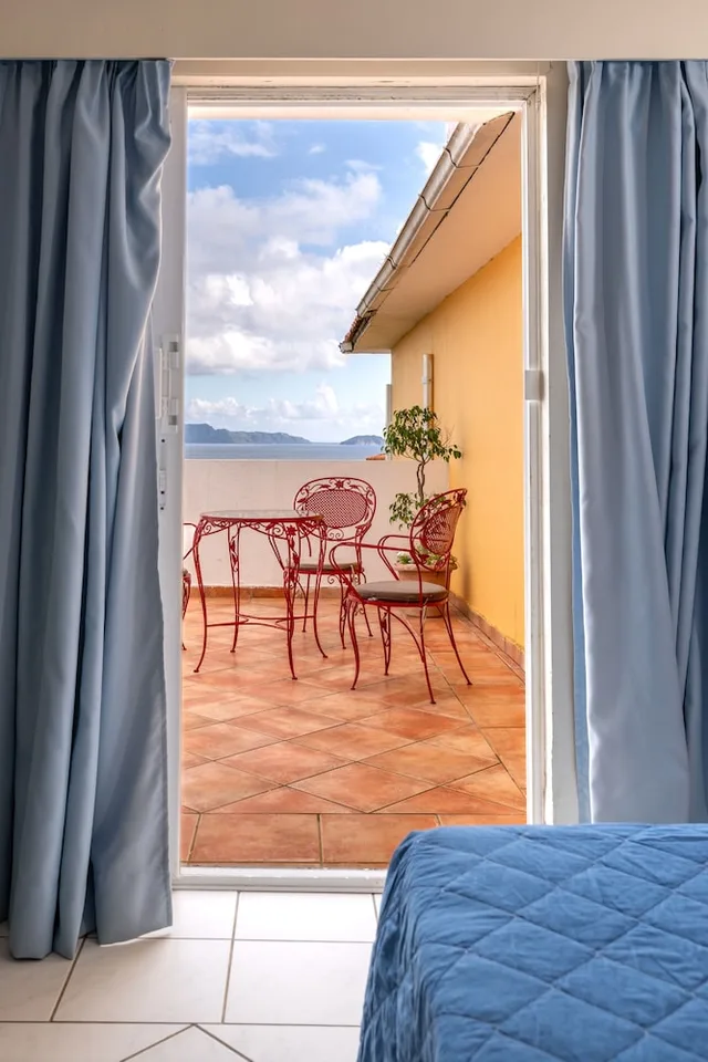 Family, 1 Double and 3 Single Beds، Porto Koukla Beach Hotel 9/10