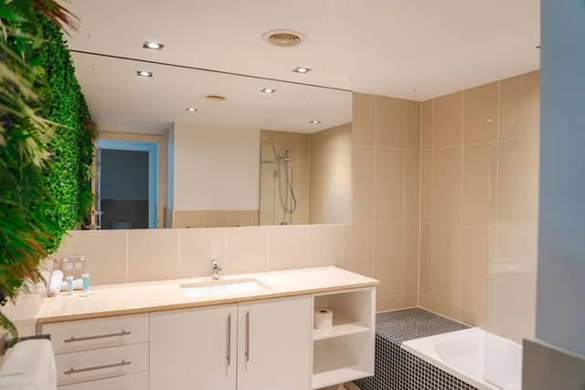 شقة بإطلالة على البحر بشرفة بغرفة نوم واحدة، Proximity Waterfront Apartments 2/2