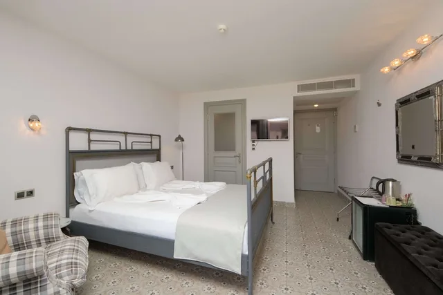 غرفة بسرير مزدوج بإطلالة على البحر بشرفة، Cunda Labris Hotel 4/10
