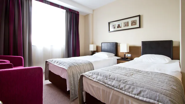 غرفة قياسية بسريرين منفصلين، QUBUS HOTEL BIELSKO - BIALA 2/4