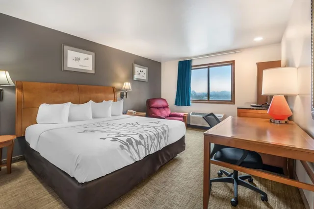 غرفة بسرير كينج، Colstrip Inn and Suites 2/6