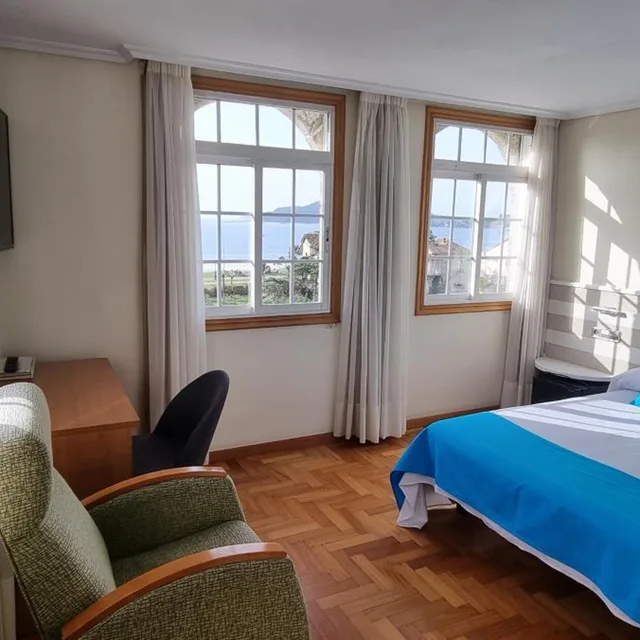 غرفة بسرير مزدوج أو سريرين منفصلين بإطلالة على البحر، Hotel Miramar Playa America 6/10