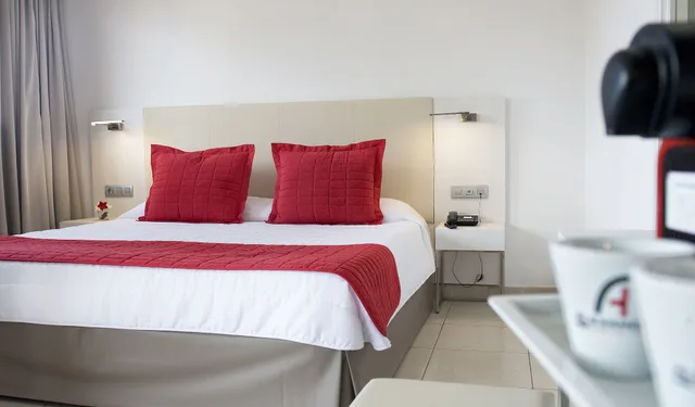 Alexandre, Club, Double Bed, 2 Sofa، Alexandre La Siesta 6/10