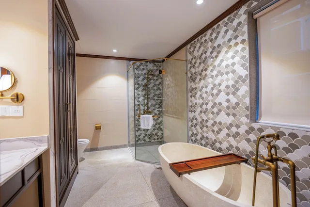 غرفة ديلوكس بسريرين منفصلين بإطلالة على المسبح بشرفة، Ahoy Hoi An Boutique Resort & Spa 5/5