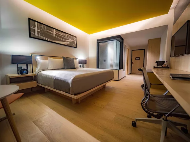 Superior, Deluxe, King Bed, Galeria Plaza San Jeronimo 3/5