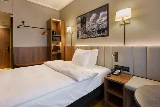 غرفة مفردة، Central Plaza Hotel 6/6