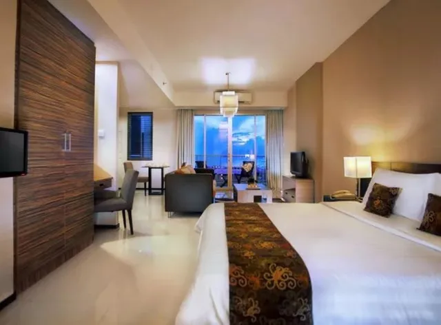 غرفة ديلوكس، Golden Tulip Balikpapan Hotel and Suites 1/2