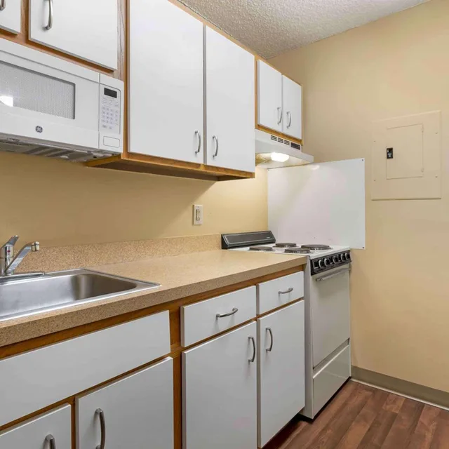 Deluxe, Studio, Queen Bed, Extended Stay America - Cincinnati – Blue Ash – Reagan Hwy 3/4