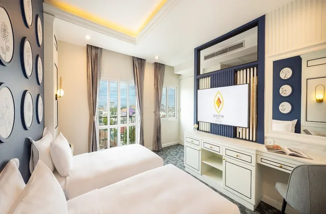 غرفة ديلوكس بشرفة، Eastin Hotel Vientiane 1/10