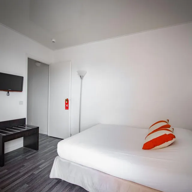 غرفة صغيرة بسرير مزدوج، Exclusive Hotel Comte De Nice 6/7