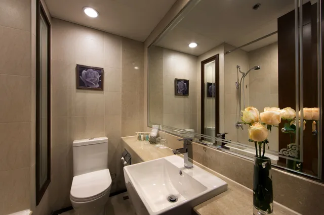 Executive, Suite, King Bed, Rosedale Hotel Hong Kong 4/4