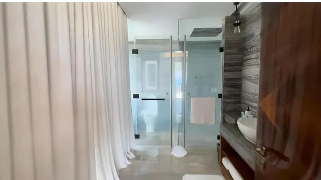 جناح رئاسي بسريرين كينج بمسبح خاص، Intercontinental Haitang Bay Resort 8/9