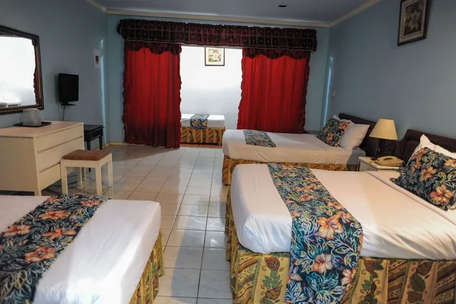 غرفة قياسية ثلاثية بثلاثة أسرّة بشرفة، Glorianna Hotel 1/3