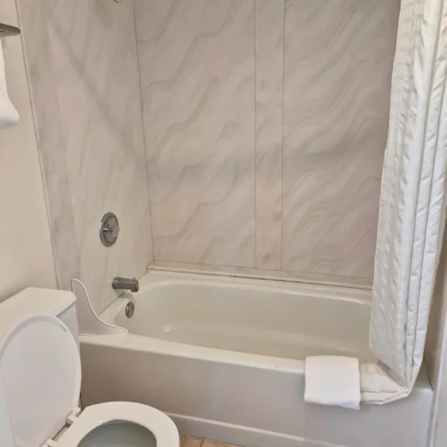 جناح جونيور بسرير كينج، Alex Hotel and Suites Anchorage Airport 6/7