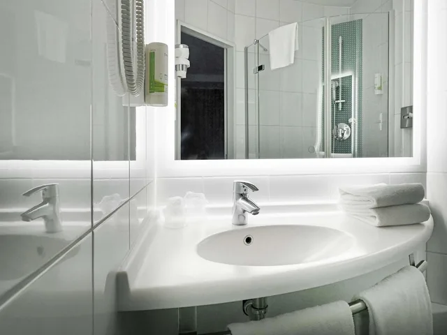 غرفة بسريرين منفصلين، IBIS LOCARNO 8/9