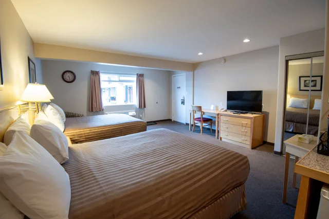Room, 2 Queen Beds, Canadas Best Value Inn Prince George 1/8