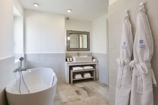 Suite, 2 King Beds, Sofa, Baglioni Resort Sardinia 3/3